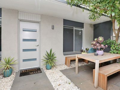 2 / 7 Sanglen Terrace, Belmont