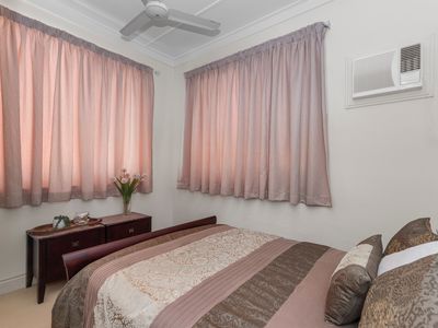 1 / 78 Paxton Street, North Ward