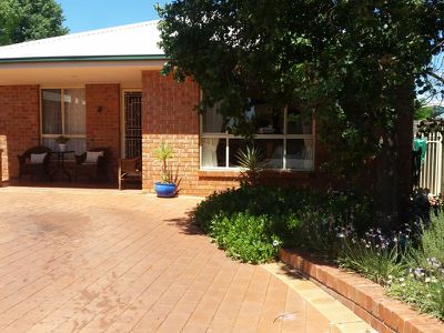 11 Ken McMullen Place, Dubbo