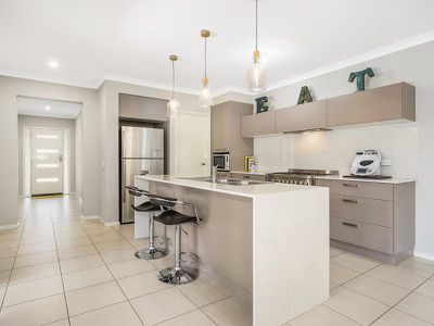 8 Stockyard Way, Thurgoona