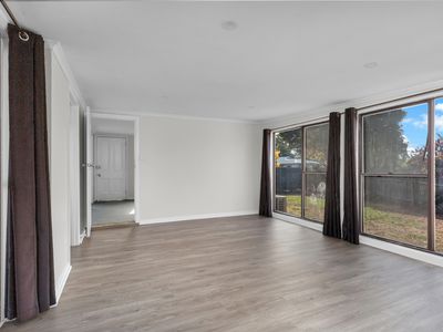15 Meander Valley Rd, Carrick