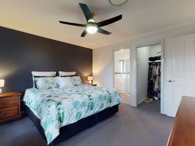 42 Cypress Point Drive, Dubbo