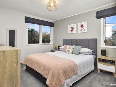 22 Bartlett Grove, Tawa