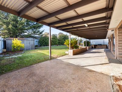 4 Steel Place, Queanbeyan West