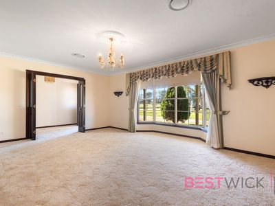 73 Clairvaux Lane, Kelso