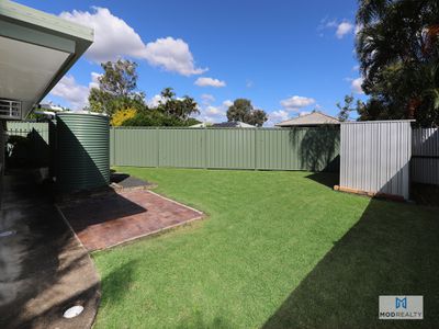 2 / 10 Vi Court, Brassall