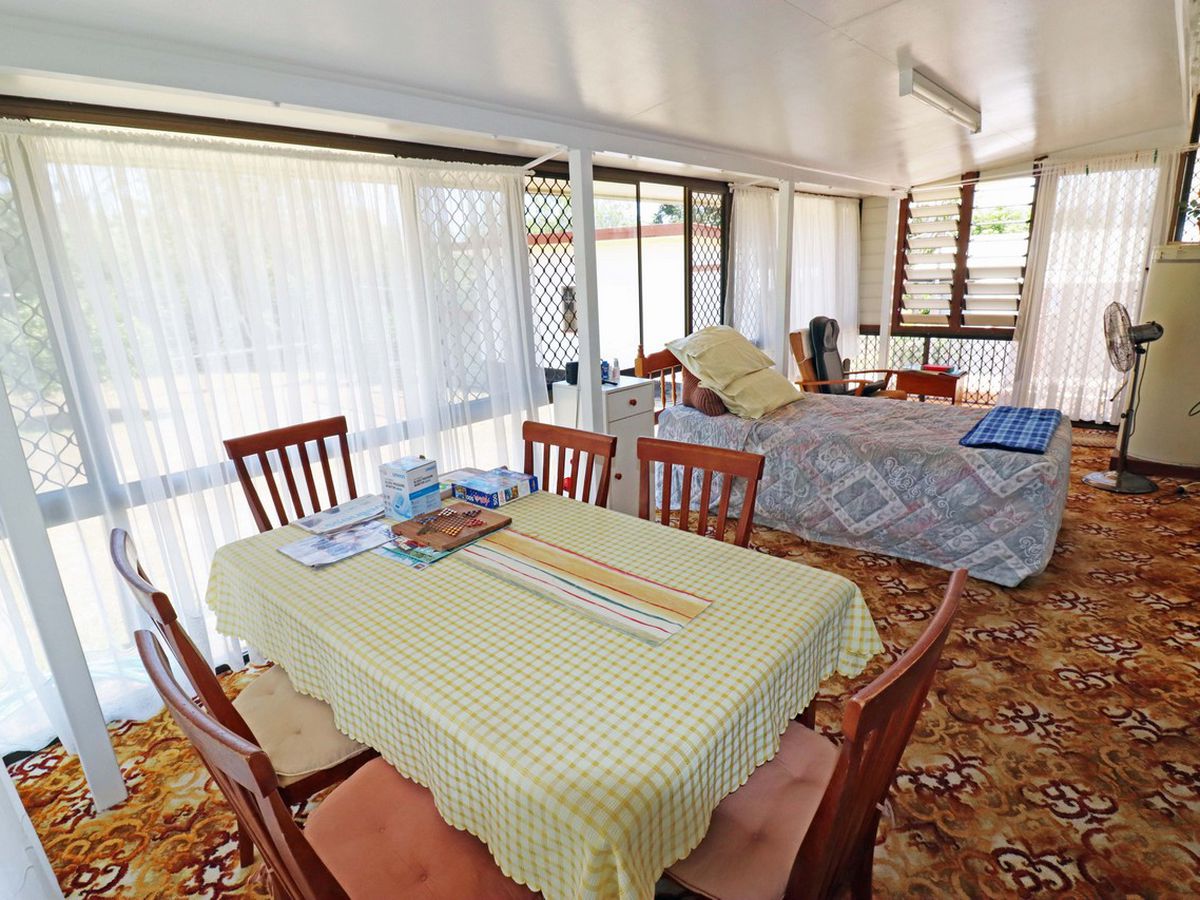 19 Fifth Avenue, Atherton
