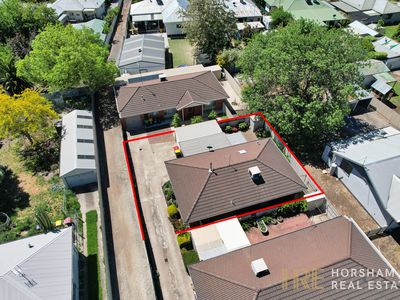 2 / 5 George Street, Horsham