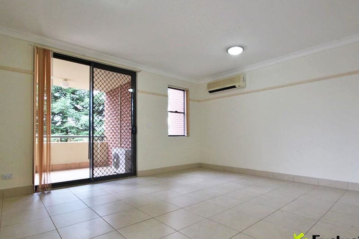 23 / 11 Crane Street, Homebush