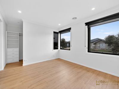 42 Social Street, Tarneit