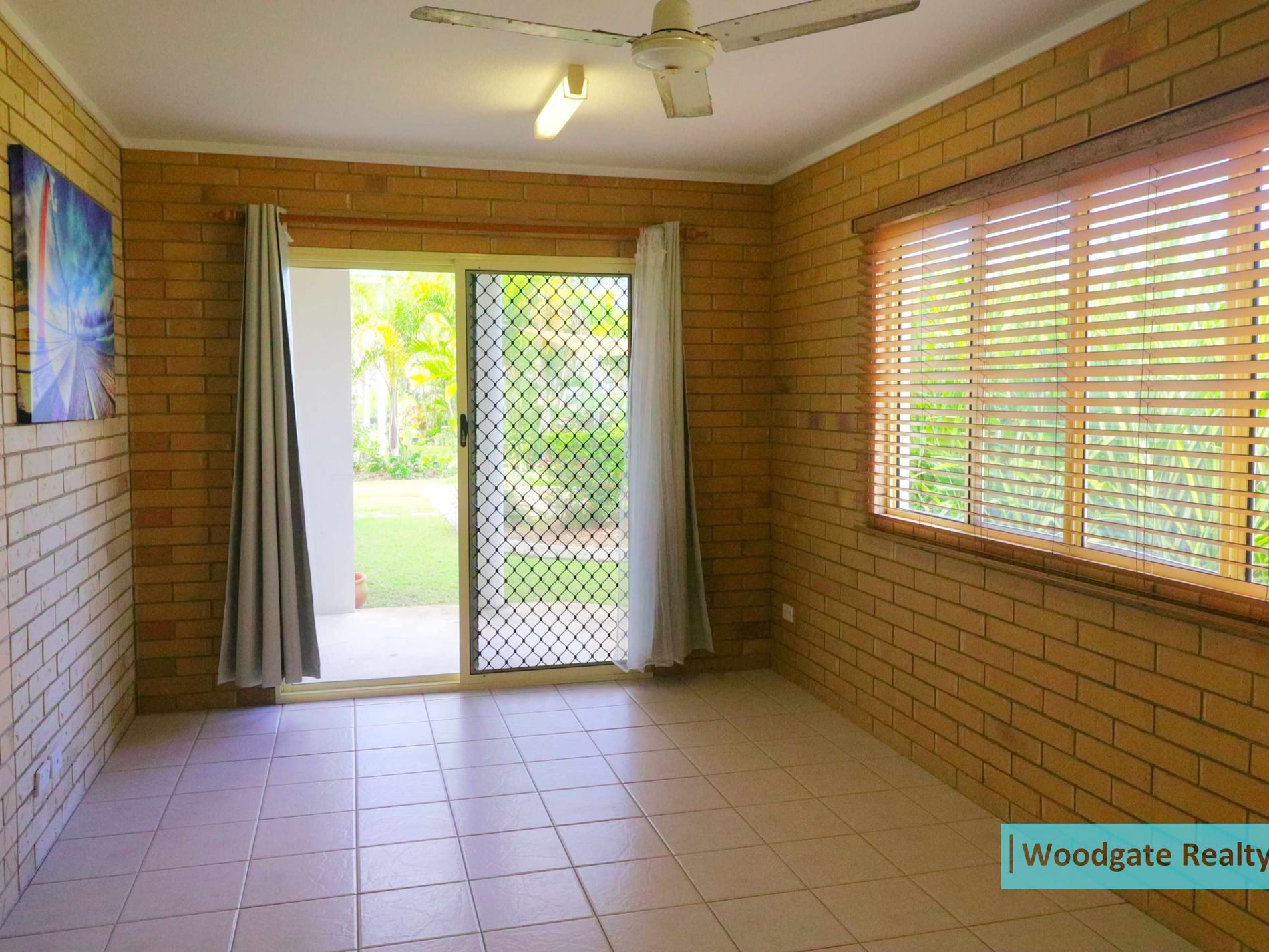 2 / 2 Poinciana Court, Woodgate