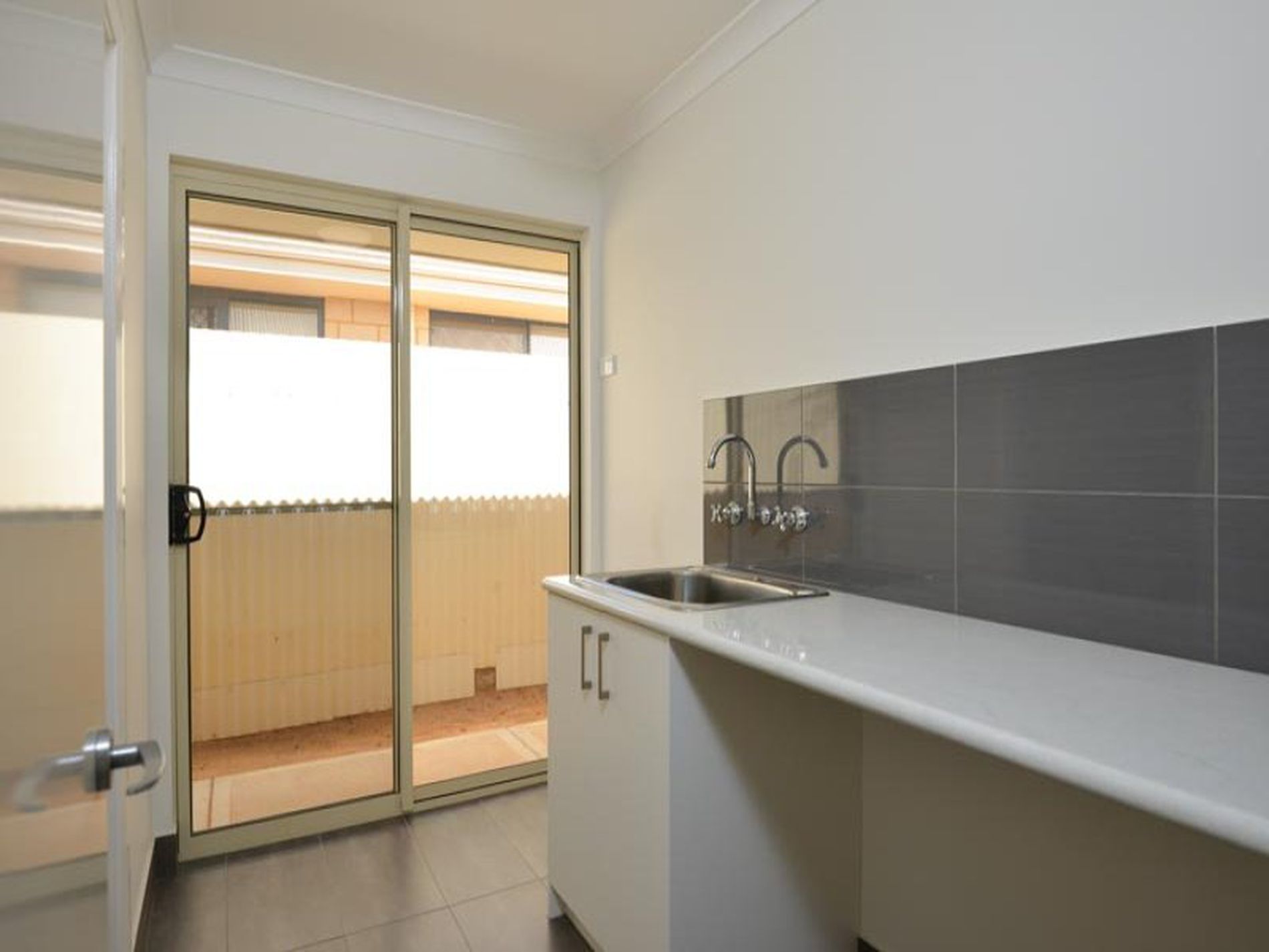 30 Tindals Crescent, Hannans