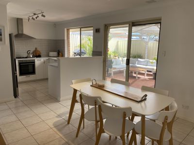 4/235 French Street, Tuart Hill