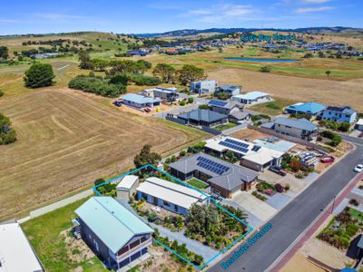 10 Resolute Avenue, Normanville