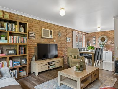 2 / 32 Oak Street, Seymour