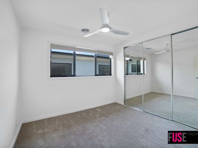 2 / 18 Sabine Close, Garran
