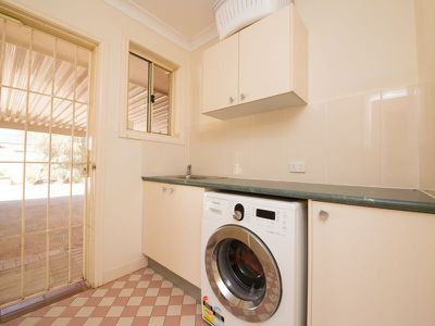 6 Renshaw Drive, Dubbo