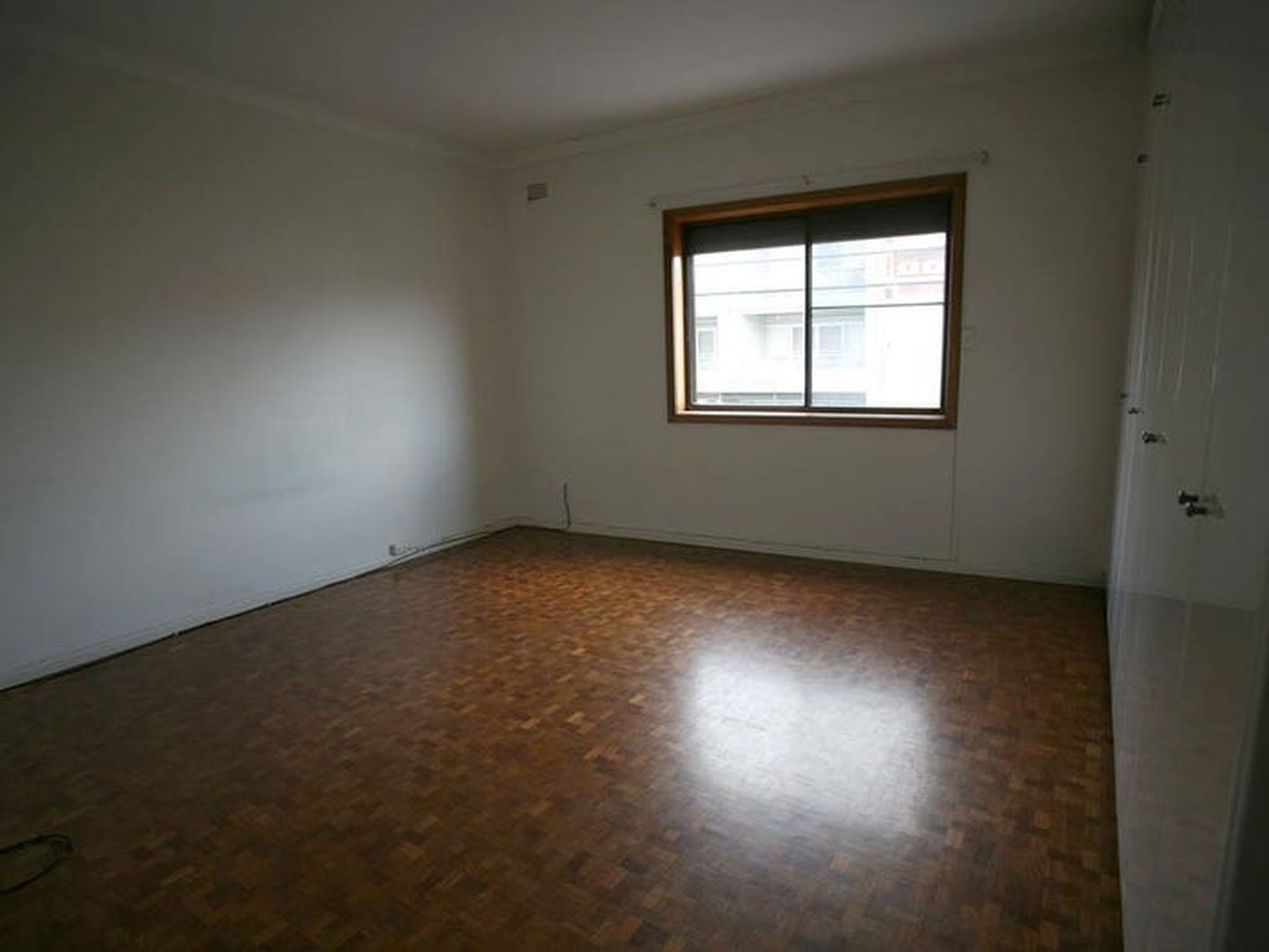 1 / 41 New Canterbury Road, Petersham