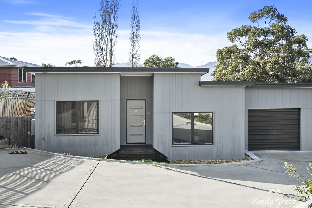 2 / 3 Mongana Street, Claremont