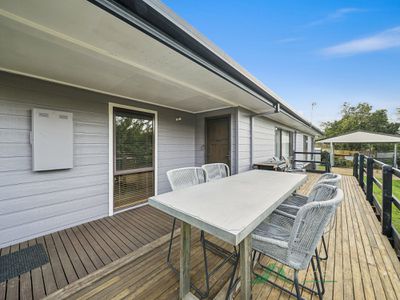 13 Saint Bernard Drive, Tawonga South