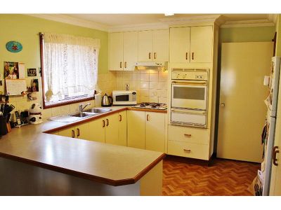 2 Odea Crescent, Kangaroo Flat