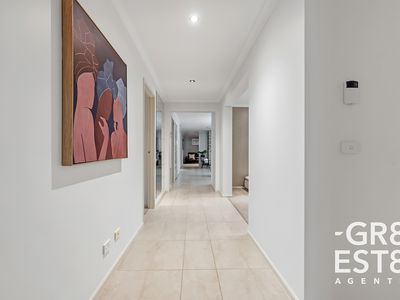 24 Von Nida Drive, Cranbourne North