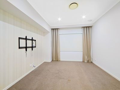 6 Banner Court, Branyan