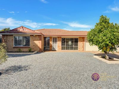 16 Schaffers Place, Thornlie