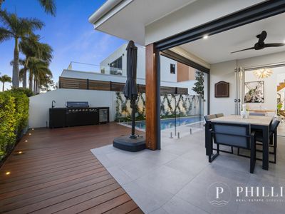 7842 Pavilions Close, Hope Island