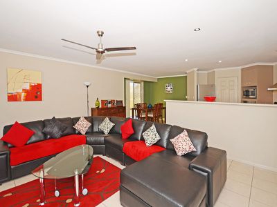 11 SOUTHFORK CCT, Burrum Heads