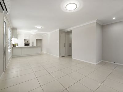 1 / 10 Furness Court, Kearneys Spring