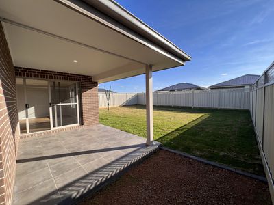 25A Lesmurdie Parade, Dubbo