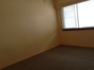 1 / 74 Weringa Avenue, Lake Heights