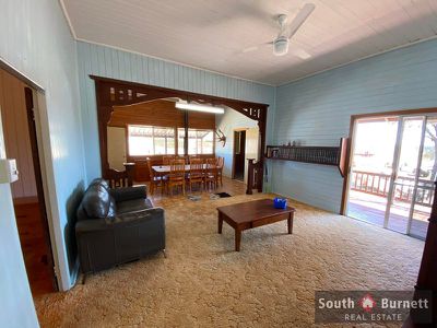 327 East Nanango Grindstone Road, Glan Devon
