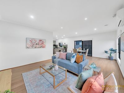 32 Brockwell Crescent, Manor Lakes