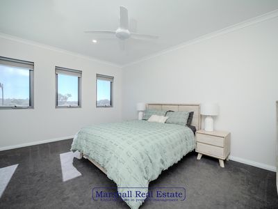 34 Hirundo Bend, Tapping