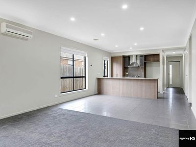 17 Boulderwood Court, Kurunjang