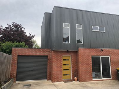 172C Ormond Road, East Geelong