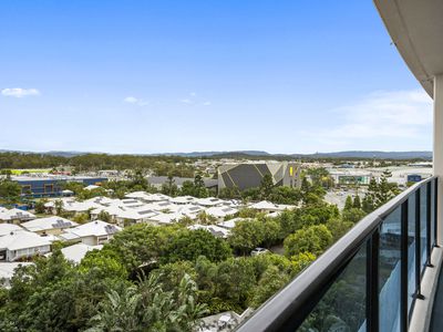 5609 / 5 Harbour Side Court, Biggera Waters