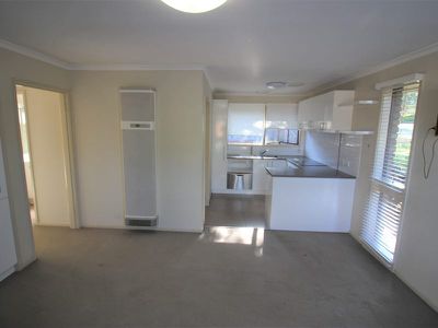 2 / 1 Holyrood Avenue, Newtown