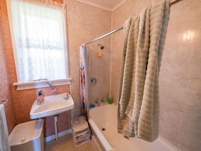 B / 70 Heriot Row, North Dunedin