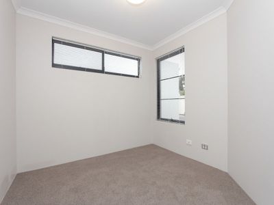 2 / 58 Central Avenue, Ascot
