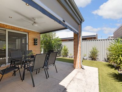 7 / 22 Whittaker Turn, Piara Waters