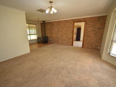 5 Ebelina Crescent, Parkes