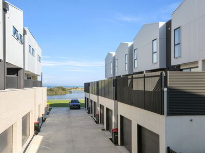 8 Wetland Drive, Williamstown