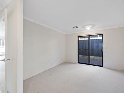 16 Fairmile Street, Bushmead