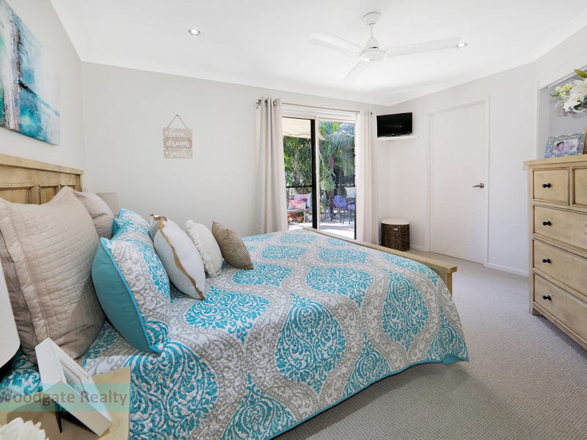 4 Schooner Ct, Woodgate