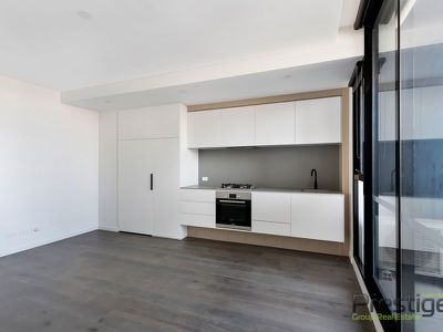 708 / 51 Napoleon Street, Collingwood