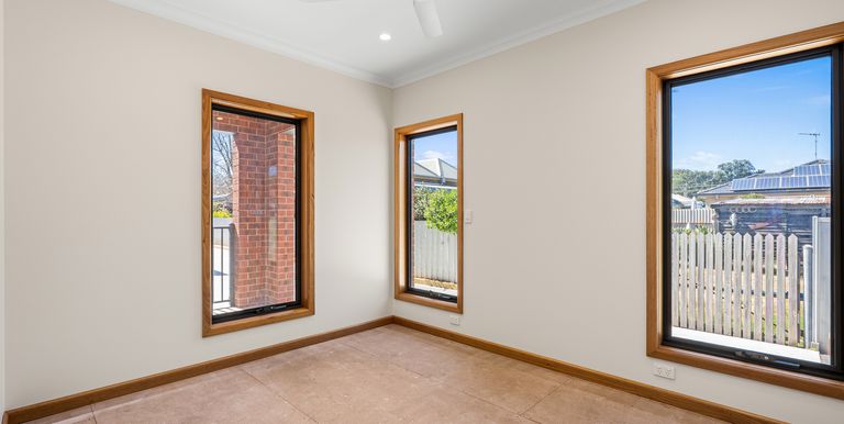 2 / 14A McGuinness Street , Euroa