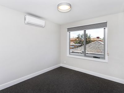 1 / 7 Garnet Street, Essendon West